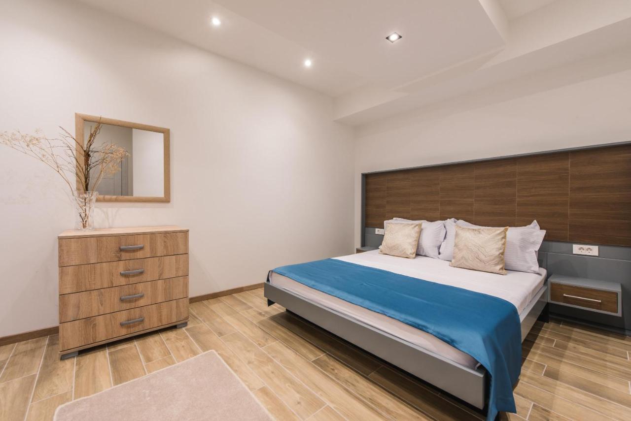 Hotel Atelier Ulcinj Esterno foto
